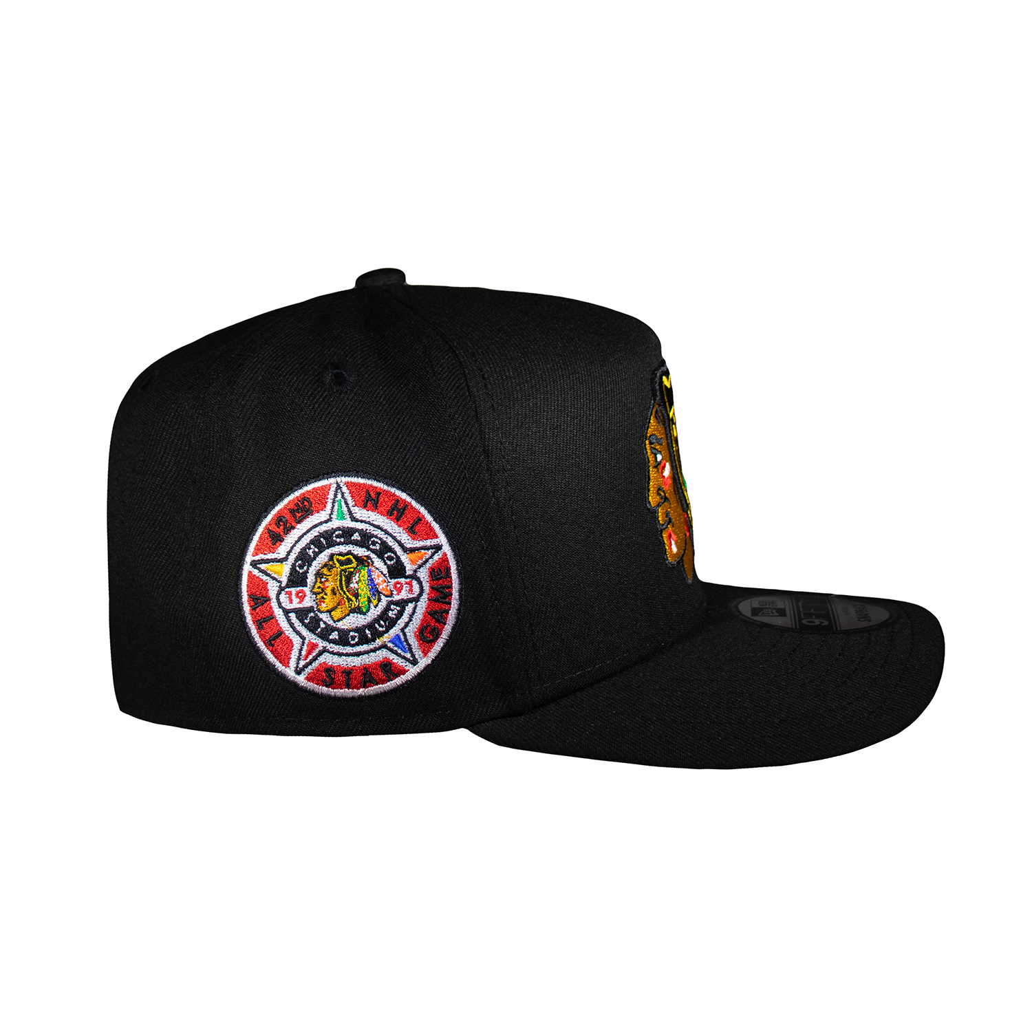 Chicago Black Hawks All Black 950 AFrame Snap Back